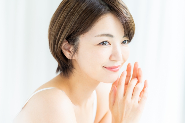 アクティブサプリ ブログ_冬の老け見えを対策！ビタミンの合わせ技でハリと潤いを湛えた美肌へ